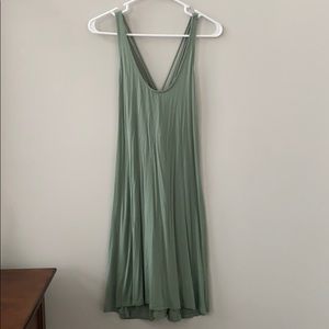 Love In Green Stretchy Slinky Criss Cross Dress Size Large